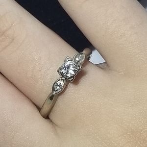 Vintage 14k White Gold 3 stone Diamond Ring
